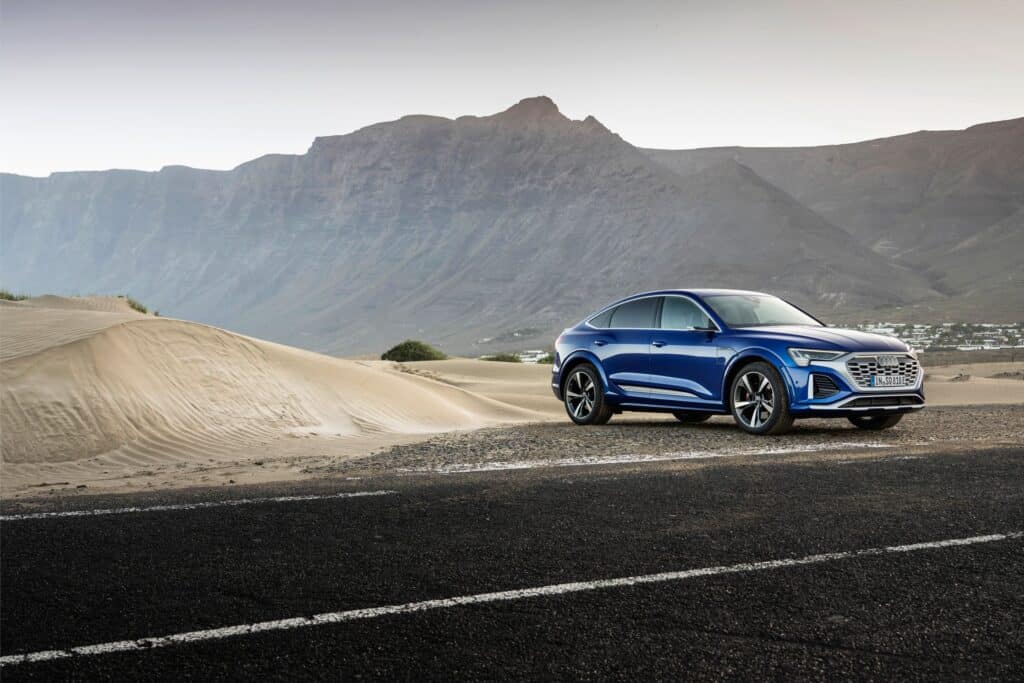 2024 Audi SQ8 E-tron: le SUV électrique rebadged a trois moteurs, une batterie plus grande et un ampli; Cabine en peluche
