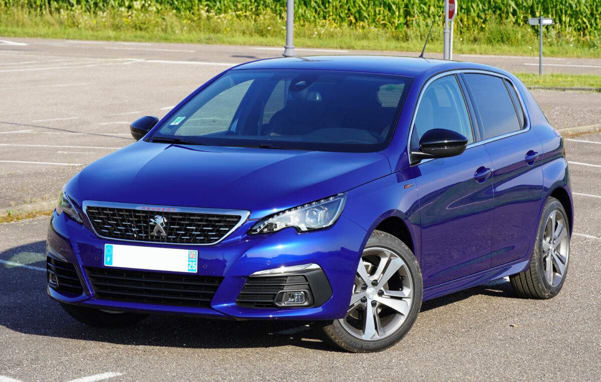 Trouvez votre Peugeot 308 grise : occasions et modèles neufs disponibles
