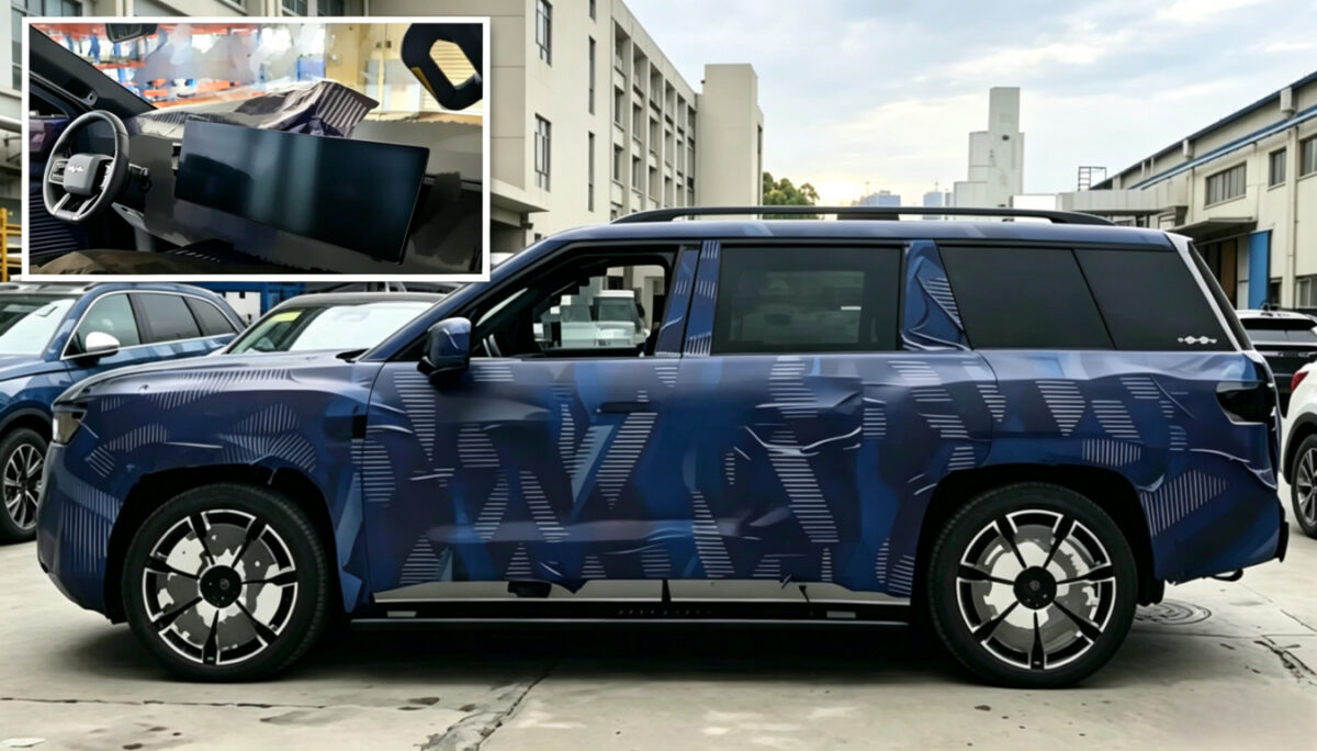 BYD FCB Ti9 fuit l'intérieur avec la première disposition d'écran continue du groupe