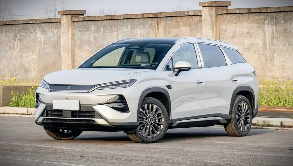 BYD Song Ultra EV dévoile la couverture avant les préventes du 5 mars