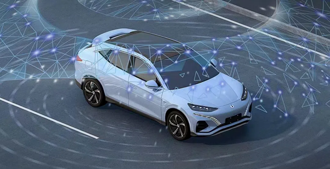 BYD propose une conduite intelligente avec une couverture responsabilité complète à un cinquième du coût du FSD de Tesla