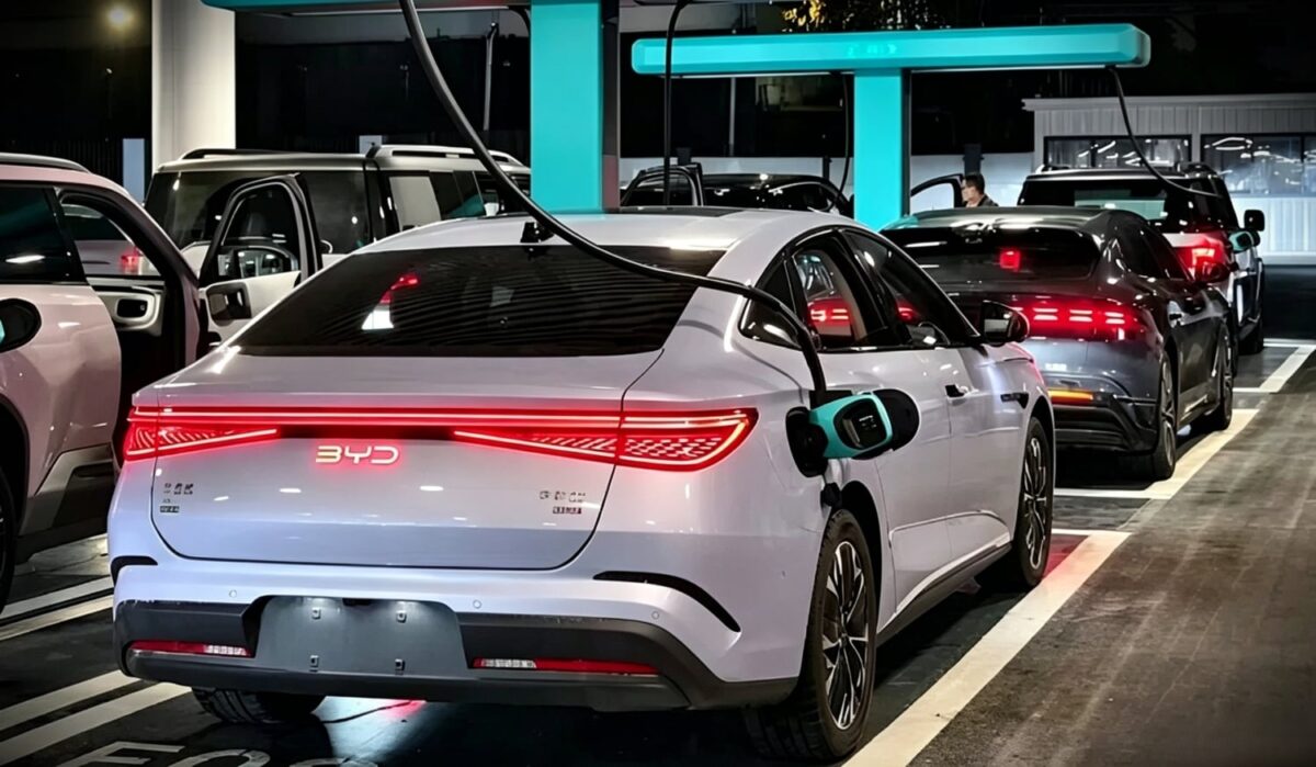 Brevet de technologie thermique BYD : le routage de navigation GPS augmente l'autonomie des véhicules électriques intelligents