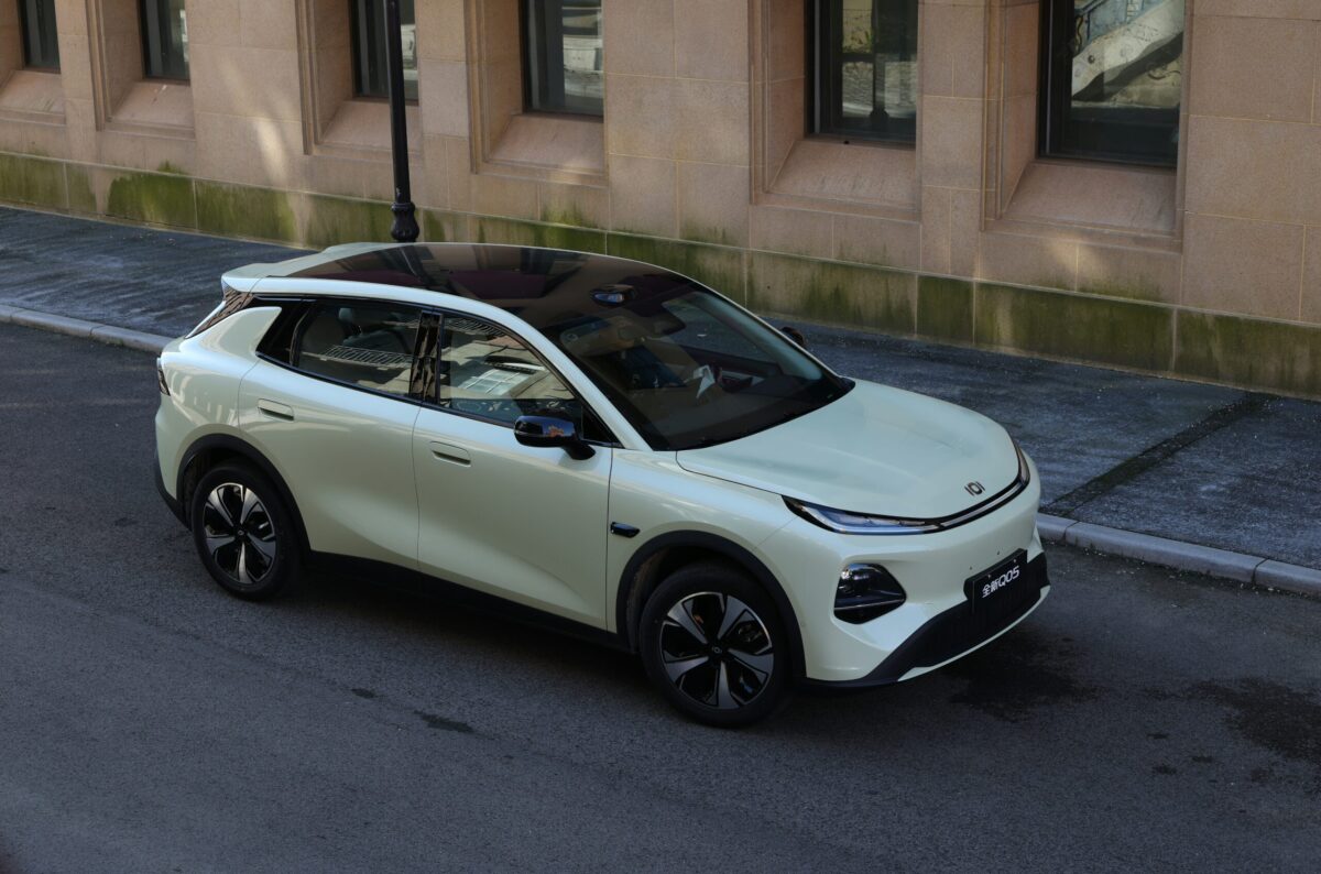 Changan Nevo Q05 EV démarre la prévente : puce de cockpit 4 nm, batterie 3C, autonomie maximale de 506 km