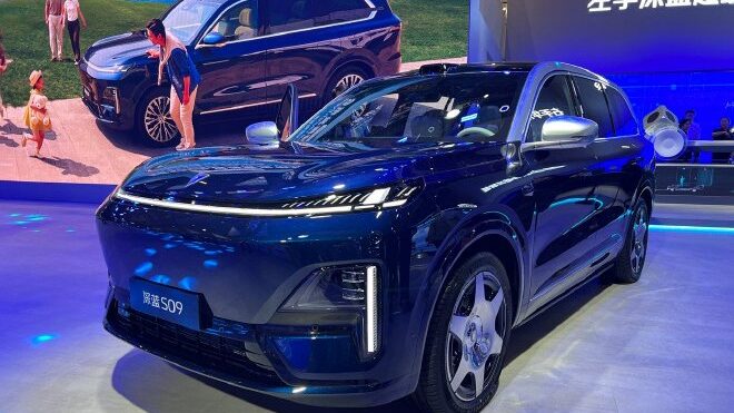 Deepal S09 commence des préventes au 2025 Shanghai Auto Show, à partir de 33 100 USD