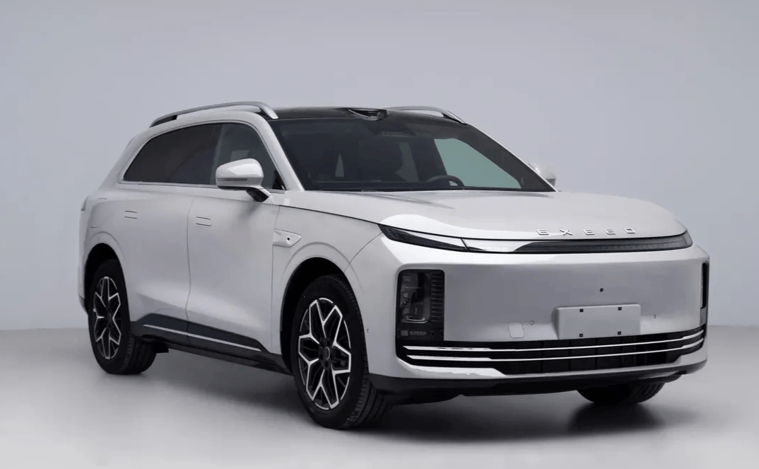 Informations sur la gamme de SUV Exeed Exlantix ET7 de Chery exposées, 726 km maximum et batterie NMC de 97,682 kWh de CATL pour la variante BEV