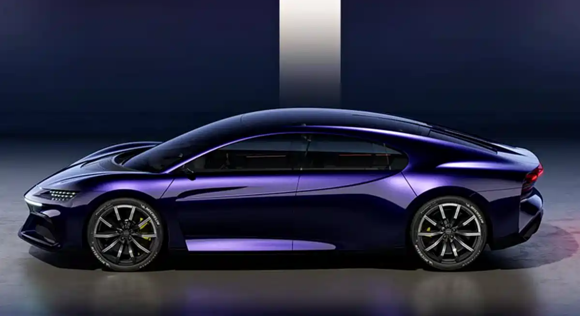Kosmera, soutenu par Dreame, présente une hypercar et une berline sport de 1 903 ch pour le CES 2026