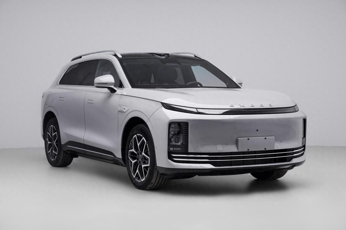L'Exeed Exlantix ET7 de Chery avec 473 ch maximum exposés, sera proposé en BEV et EREV