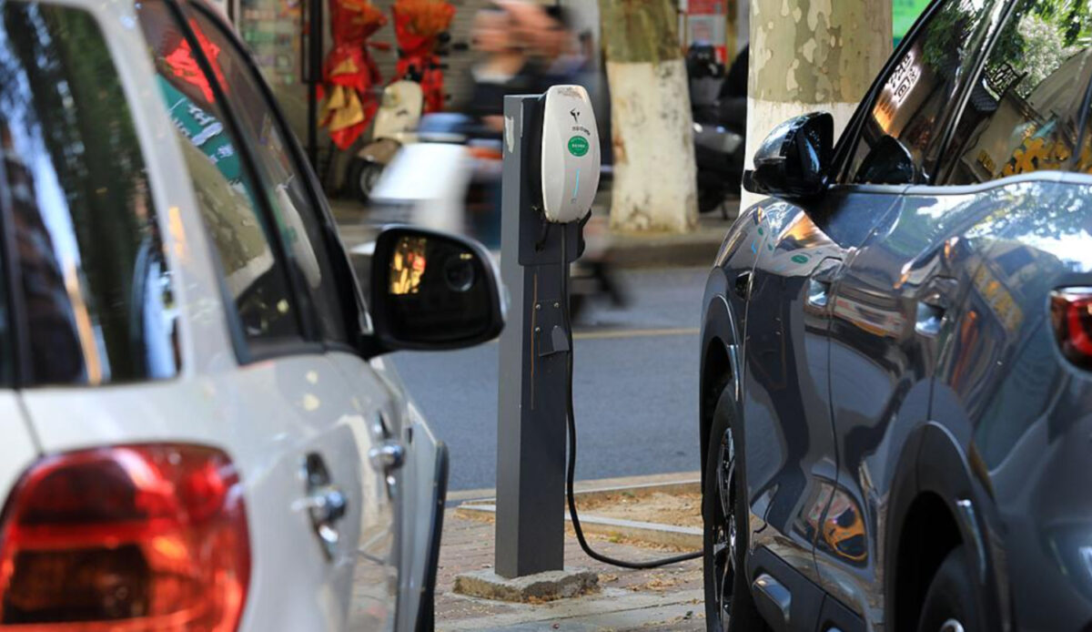 La Chine enquête sur les réductions d'autonomie des véhicules électriques OTA : les propriétaires affirment que 500 km passent en dessous de 300 km