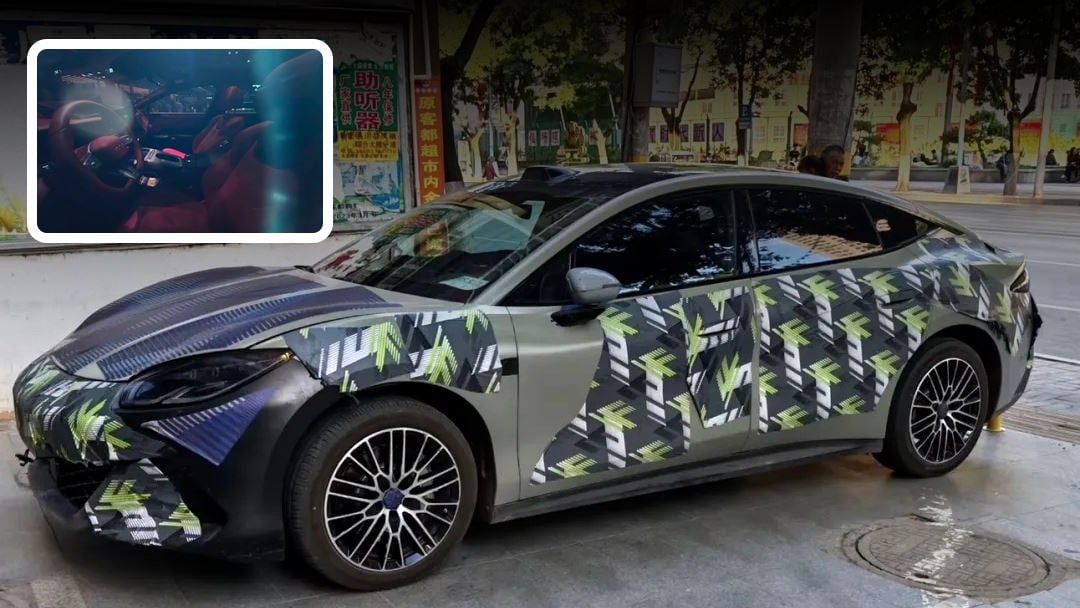 La FCB Formula S de BYD repérée en Chine, intérieur exposé avant le lancement du troisième trimestre 2026