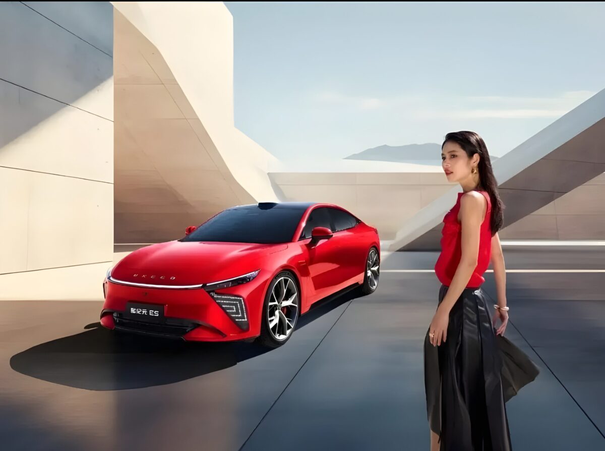 La berline entièrement électrique de Chery en 2025 EXEED EXLANTIX ES avec une gamme de 705 km lancée à 26 300 USD