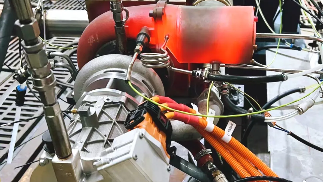 La filiale de Changan Auto dévoile un générateur à turbine amovible pour transformer les BEV en EREV