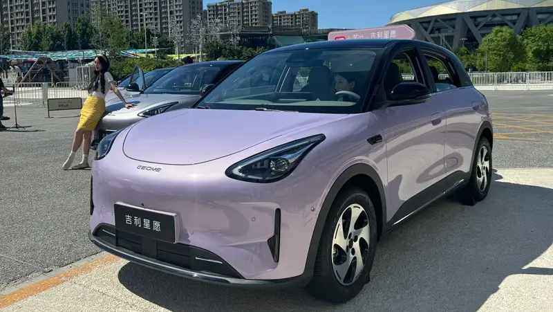 La voiture la plus vendue en Chine, la Geely Geome Xingyuan (EX2) EV, rafraîchie et dotée d'une autonomie améliorée