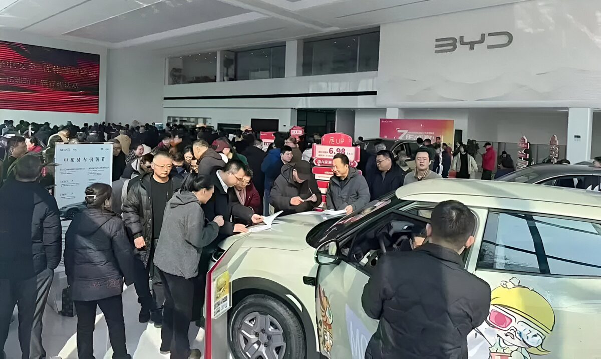 Le Flash Charging 2.0 de BYD suscite l'envie des consommateurs en Chine dans un contexte de récession
