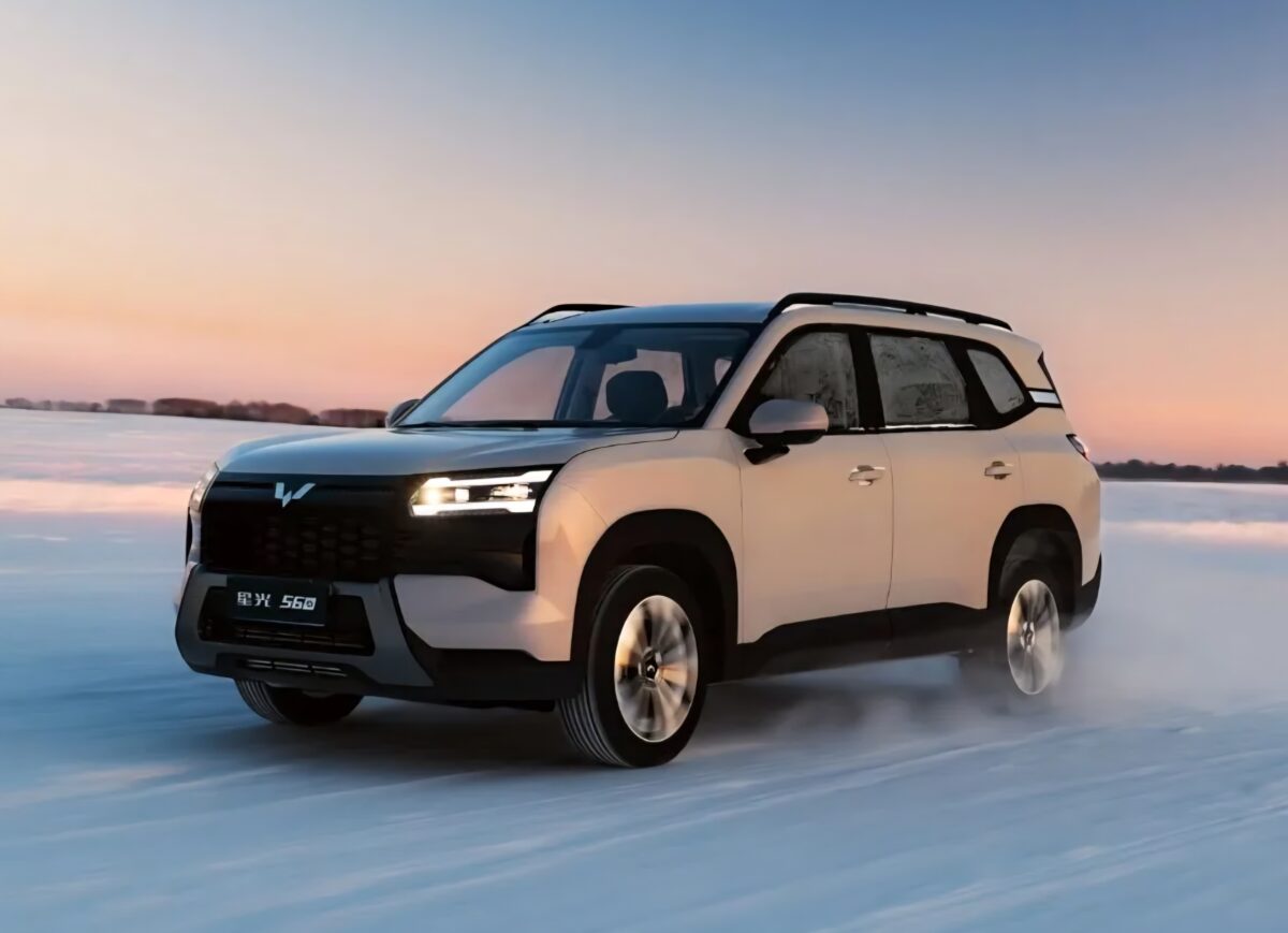 Le SUV Wuling Starlight 560 arrive sur le marché à partir de 9 000 USD, disponible dans les variantes ICE, PHEV et BEV