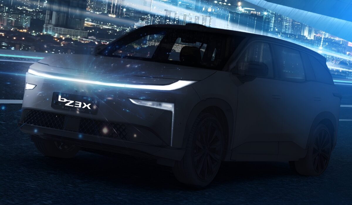 Le Toyota bZ3X RHD fait ses débuts à Hong Kong et à Hong Kong Macao à 33 100 USD, près de 50 % au-dessus du prix de la Chine continentale