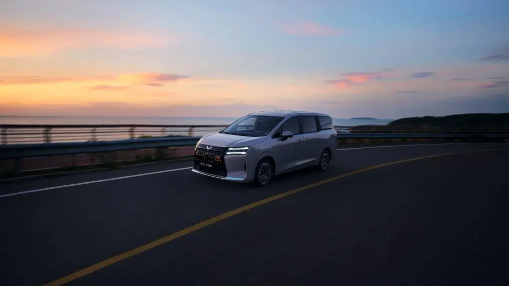 Le monospace le plus abordable de Chine, le Wuling Xingguang 730 7 places de SGMW, a débuté ses préventes à 10 800 USD