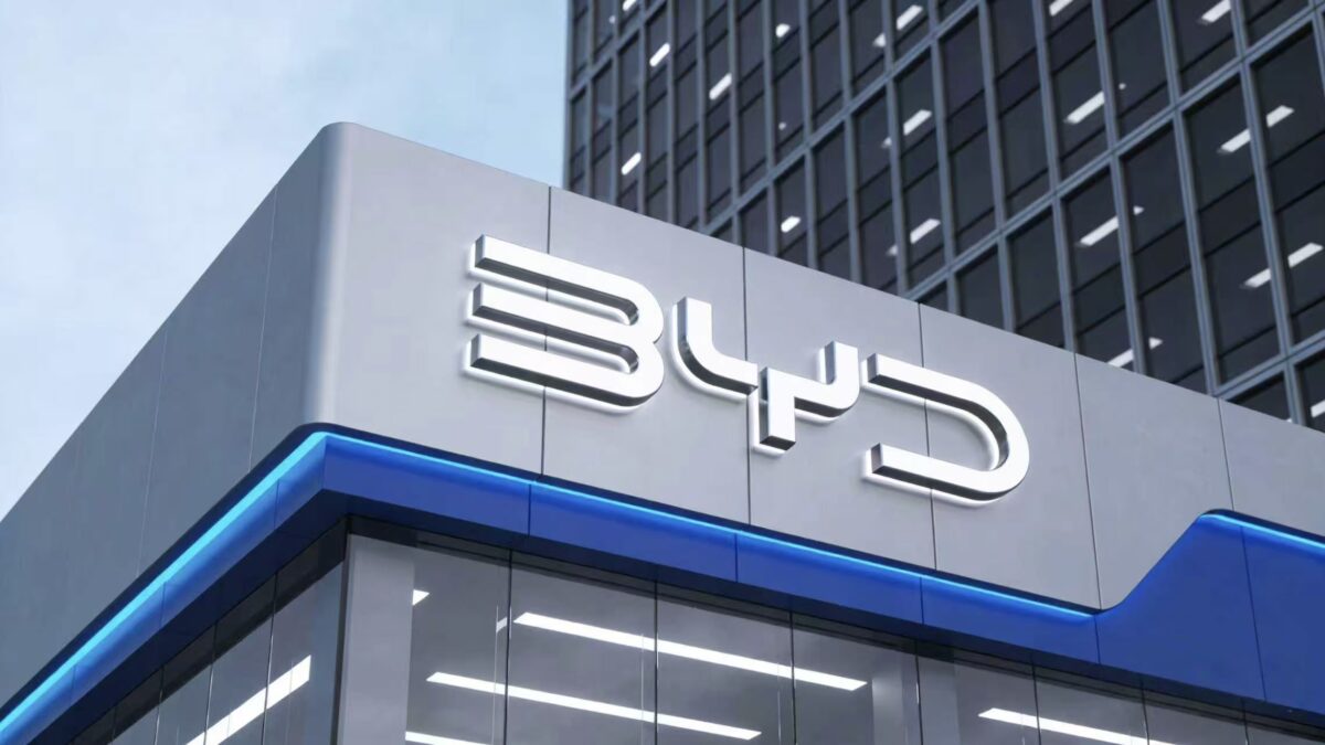 Le procès BYD conteste les tarifs douaniers américains alors que la Cour suprême évalue les pouvoirs d'urgence