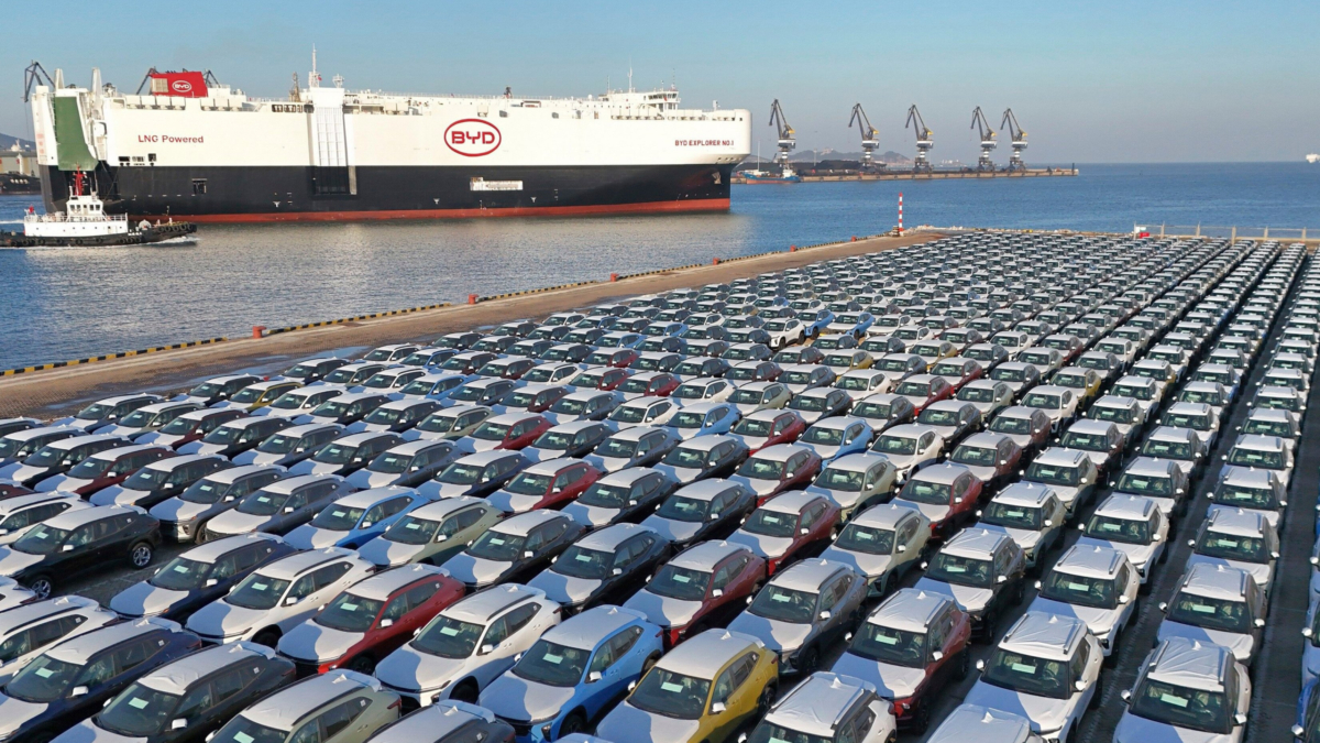 Les exportations mensuelles de véhicules de la Chine dépassent le million pour la première fois, dont plus de la moitié pour les NEV.