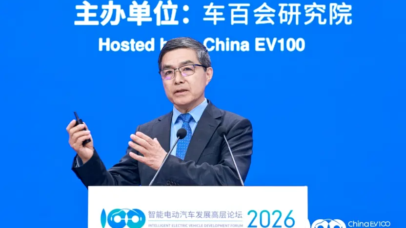 Les véhicules purement électriques domineront 90 % du marché chinois d’ici 2040, prédit un expert chinois