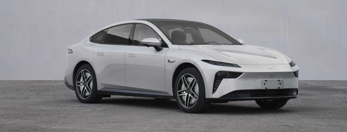 L'eπ 007 de Dongfeng sera le premier véhicule électrique de production de masse en Chine et le seul au monde doté de quatre moteurs dans les roues.
