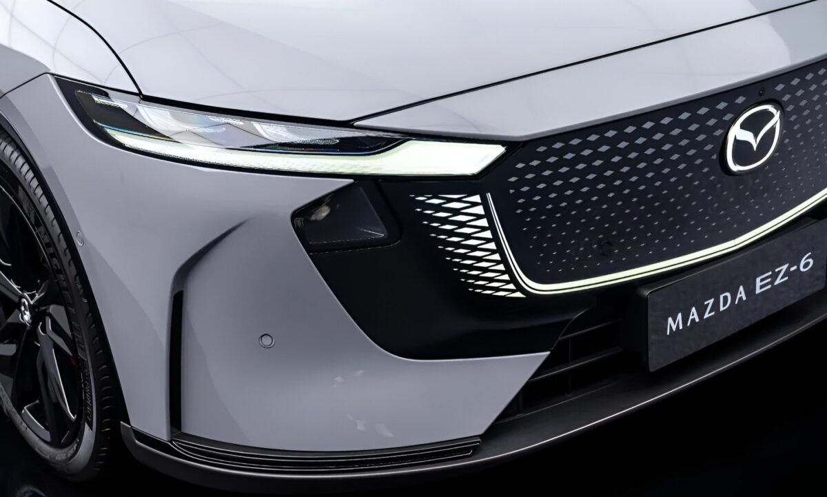 Mazda EZ-6 Sports Edition qui se lance au Chongqing Auto Show le 7 juin