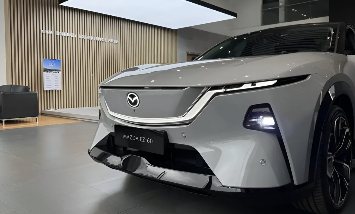 Mazda EZ-60 SUV électrique arrive dans des salles d'exposition chinoises