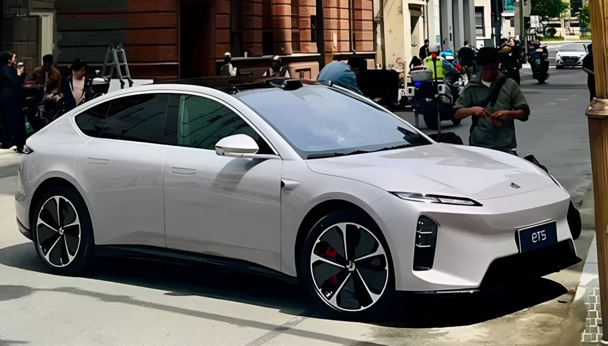 Nio et5 2025 espionné: apporte une puce 5nm en interne avec AI