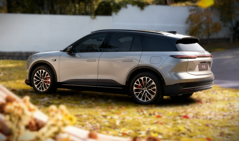 Nio marque 300 000 ventes d'ES6 avec un SUV édition spéciale à partir de 34 000 USD, avec location de batterie en Chine