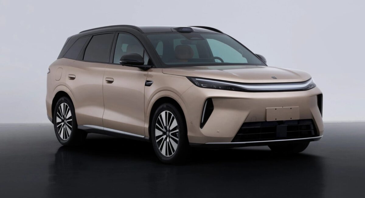 Nouveau BYD Atto 8 (Sealion 8) exposé avec une réduction de 269 ch et une carrosserie plus étroite de 16 mm