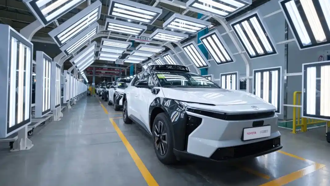 Pony.ai et GAC Toyota lancent un robotaxi produit en série basé sur le bZ4X EV de Toyota