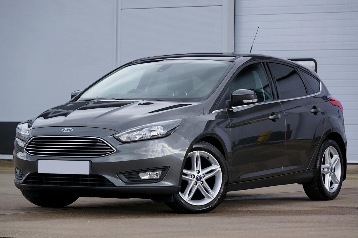 Trouvez votre Ford Focus grise : occasions et modèles neufs disponibles