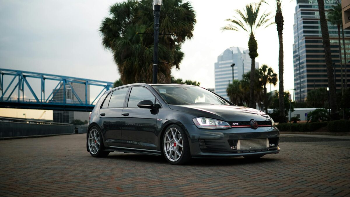 Trouvez votre Volkswagen Golf grise : occasions et modèles neufs disponibles