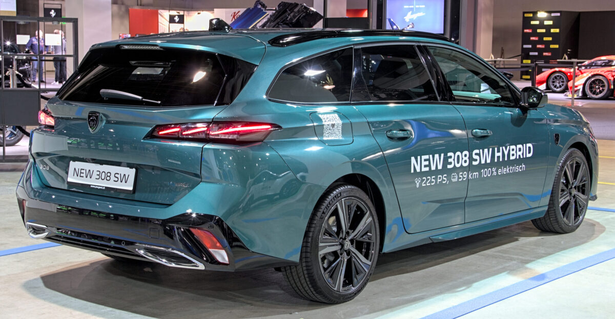 Trouvez votre Peugeot 308 noire : occasions et modèles neufs à découvrir
