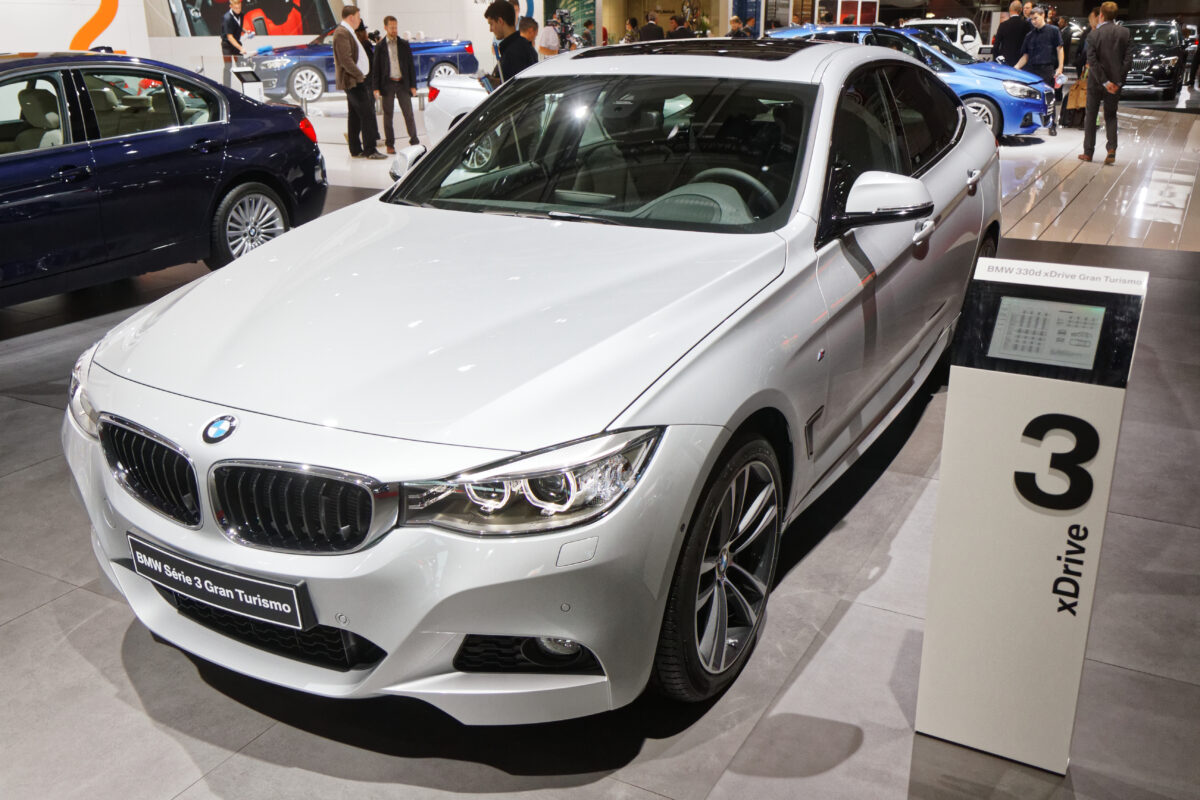 Trouvez votre BMW série 3 noire : occasions et modèles neufs