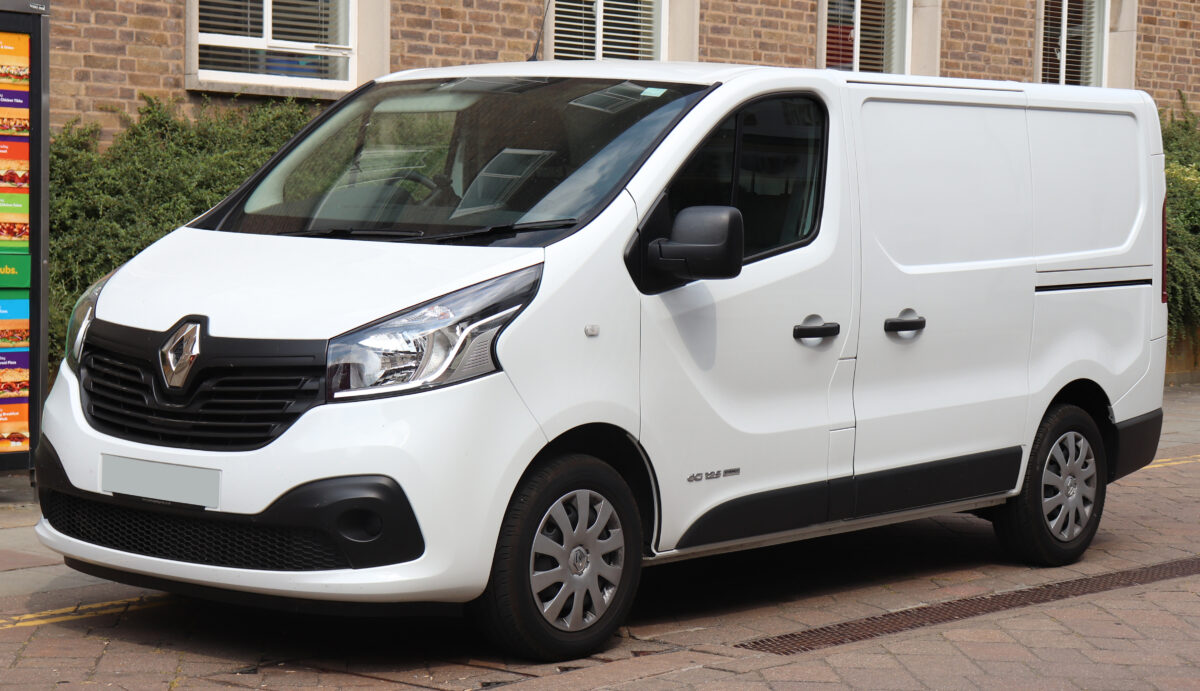 Comment choisir votre Renault Trafic blanc d’occasion : conseils et offres
